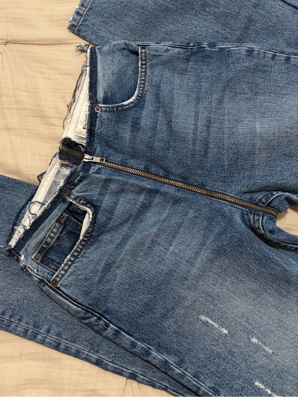Reformation NWT Zipper Jean in Celtic Wash size 25